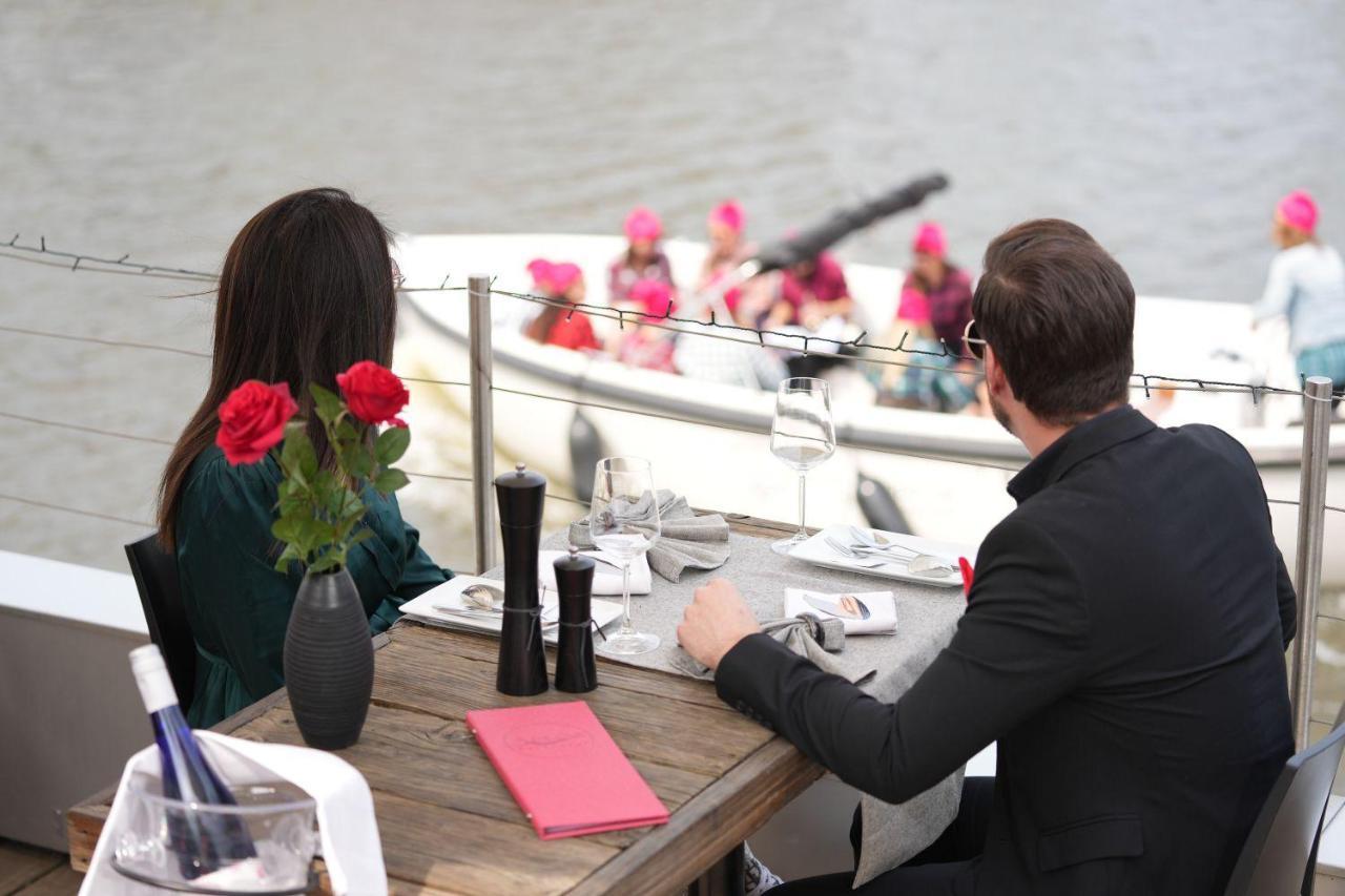 Hotel Restaurant Brasserie Feestzaal Ahoi, Kortrijk Kültér fotó